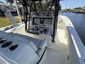 View full size image of 2021 SeaVee 370Z