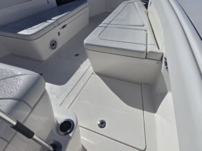 View full size image of 2024 SeaVee 420Z