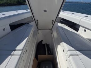 View full size image of 2024 SeaVee 420Z