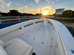 View full size image of 2022 SeaVee 340Z 