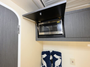 View full size image of 2022 SeaVee 450Z