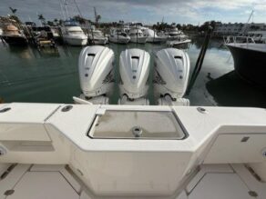 View full size image of 2024 SeaVee 390Z